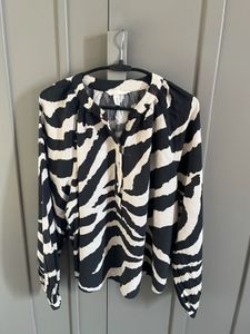 Zebra Print Long Sleeve Top