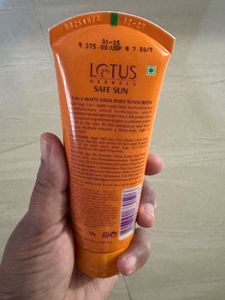 Eyeshadow palette + Lotus sunscreen