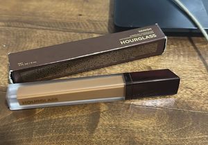 Hourglass Concealer