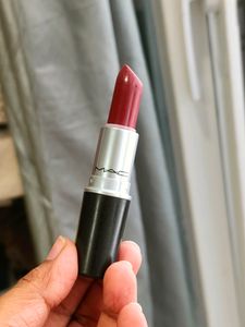 Mac Lipstick - Natural Born Leader