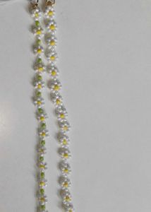 Daisy Beaded Mask Chain
