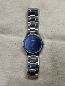 Classic Timex Stainless Steel Watch – Sleek &amp; Reli
