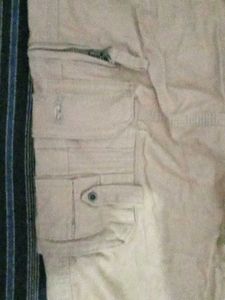 Vohan&#39;s Beige Cargo Shorts