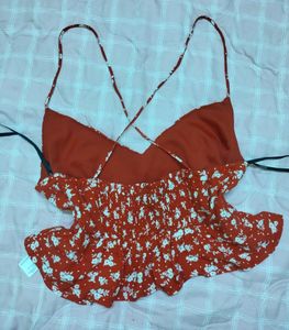 Forever21 FLORAL PRINTED CRISS CROSS BACK STAPPY