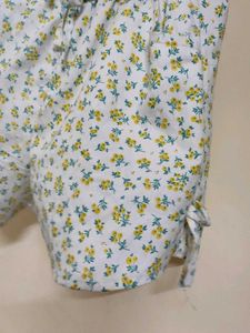 Women&#39;s Floral Shorts With Pockets1