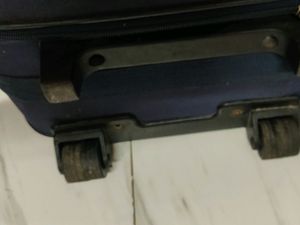 Medium Size Suitcase Trolley Bag