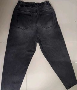 This Pant No Longer Fits Me