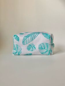 Leaf Print Zippered Pouch