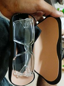 WHITE TRANSPARENT GLASSES HARD BODY AND WITH BOX 3