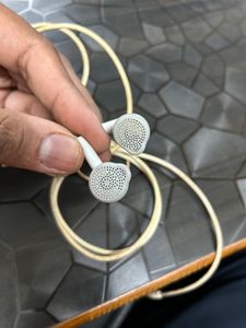 SAMSUNG headphones With Speaker Wire Is Damage But