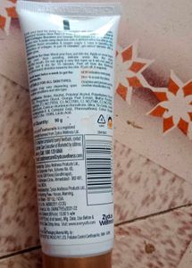 Everyuth Face Golden Peel Of Mask