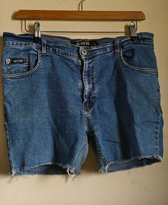 BOGO🎁Buy One Get 1 Free🎁Denim Shorts 38 inches