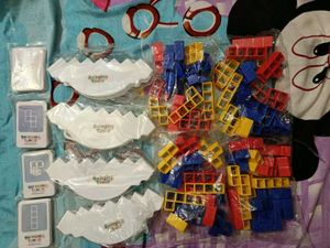 Pack Of 4 Swinging Tower Toy