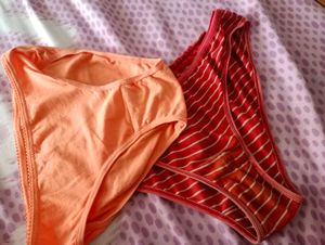 2 Pairs of Women&#39;s Panties