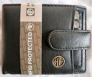 Brand New Pure Leather Black Men&#39;s Purse