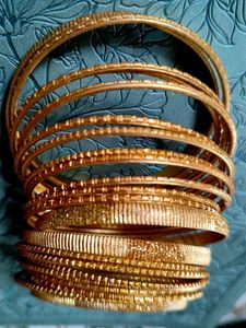 Metal Bangle Set (Golden)