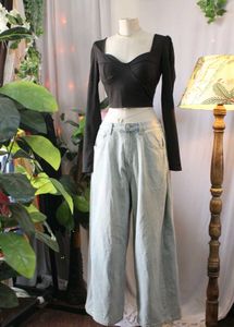 Black Long Sleeve Crop Top