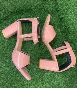 Ankle Loop Back Chain Pink Heel