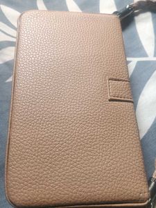 Elegant Wallet with Braided Strap