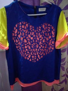 Eliva H Colorblock Heart Top