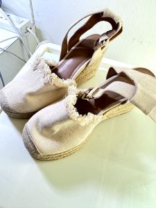H&amp;M Woven Wedges