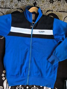Jacket / Sweater