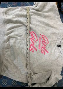 H&amp;M Girls Graphic crop oversized sweatshirt