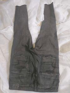 Distressed Skinny Jeans