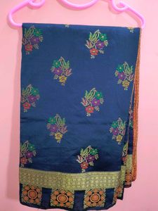 Elegant Saree with Free Purse