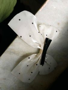 HAIR BOW