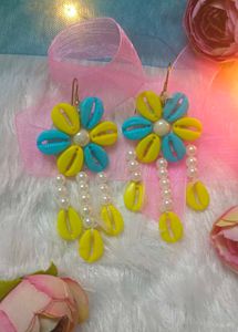 (Garba&amp; haldi jewellery)Seashell Flower Earrings