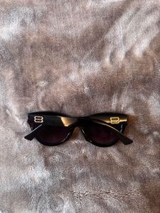 Chic Black Sunglasses