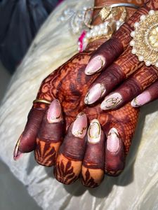 Engagement Nails