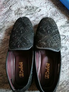 Shoe