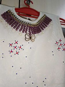Girlish Bful Sleeveless Top 😍