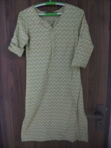 Avaasa Green Kurti