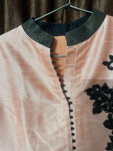 Elegant Pink Embroidered Kurta