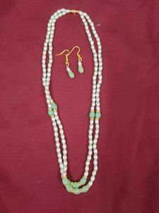 Elegant Pearl Necklace Set