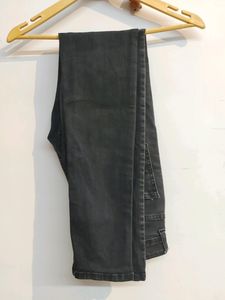 Nuon Brand 28 Size Charcoal Black Denim