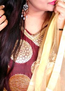Elegant Indian Outfit With Net Dupatta