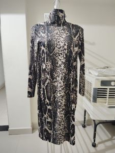 Size S- Zara dube Snakeskin Print turtleneck