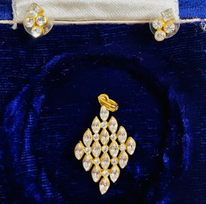 Diamond Pendant With Earrings