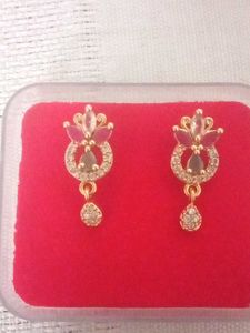 Emerald Stone And Gold Floral Drop Earring