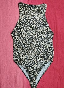 Tiger Print Women&#39;s Short Sleeve Bodysuit