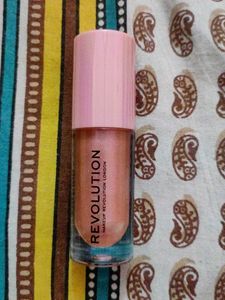 Revolution Lipgloss