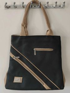 Large Stylish Tote Bag With 6 Zipper Compartments