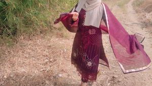 A Beautiful Thread Embroidery Pakistani Suit