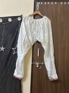 Elegant White &amp; Red Kurta Set