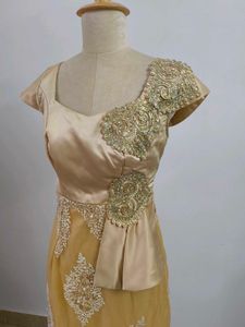 Elegant Gold Embroidered Gown❤️❤️