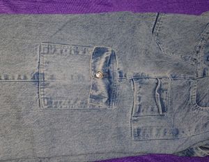A 6 pocket straight pant
